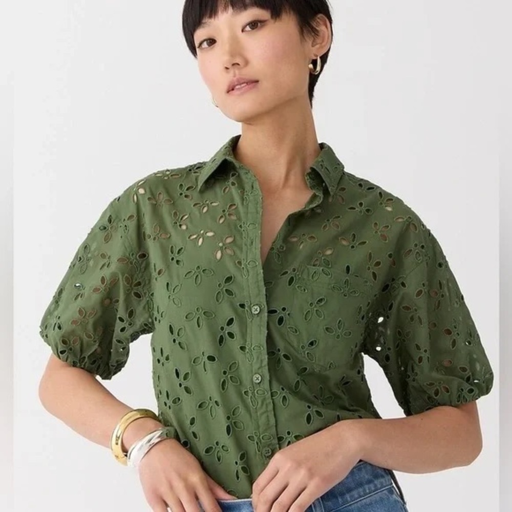 J Crew Spring Garden Top
Olive Green Eyelet
Size 2